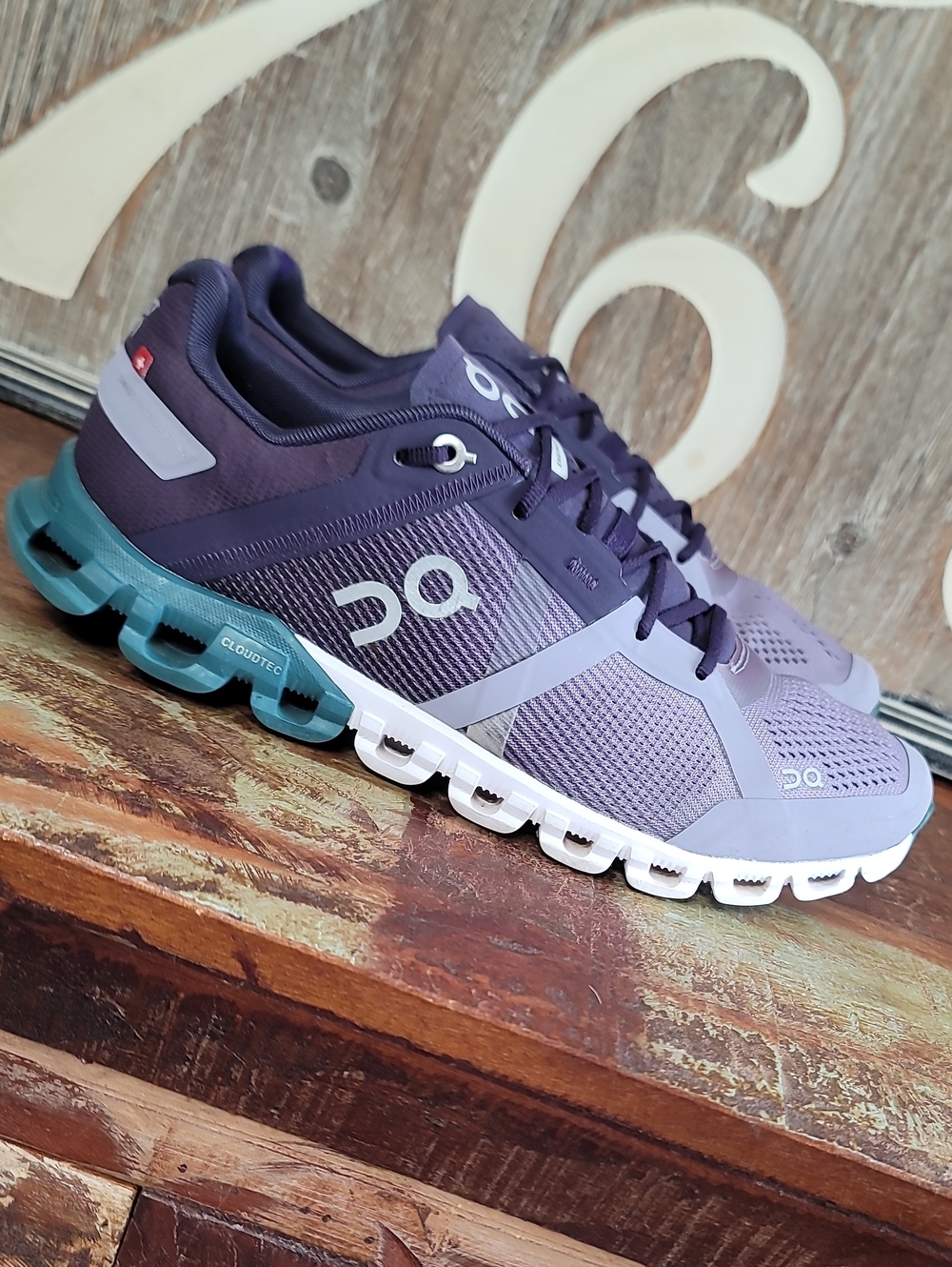 On Running Cloudflow "Violet/Tide" Wmns 9.5, Good Condition Fast Shipping - Picture 2 of 16